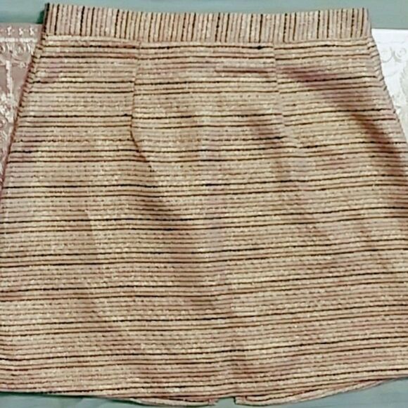Ya front zipper jacquard skirt BNWT - Picture 2 of 4